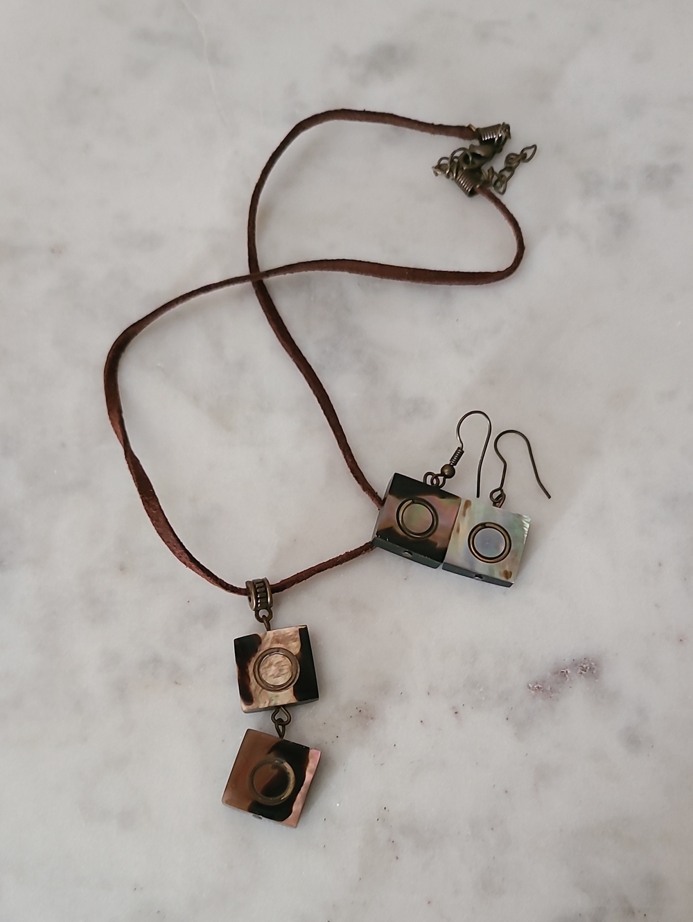 Mother Of Pearl Square Set